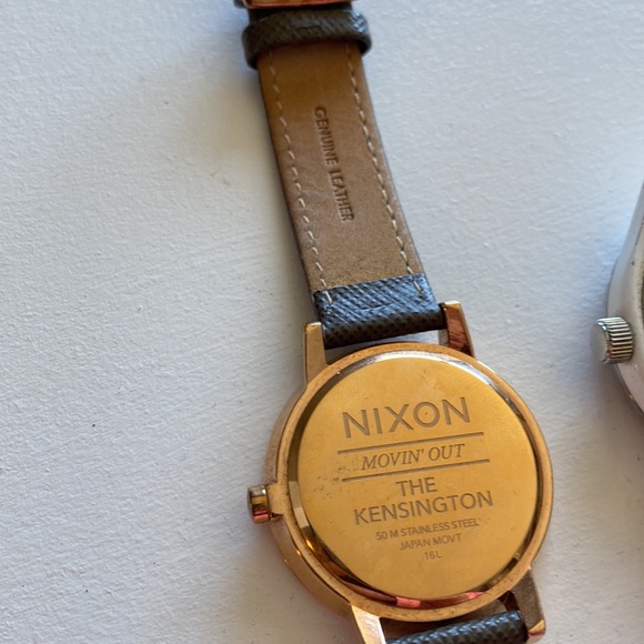 2 watches - Picture 5 of 6